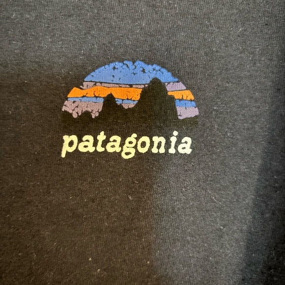 Patagonia Men's Tee Shirt XL Navy Blue Skyline Stencil Responsibiliti - Picture 6 of 8